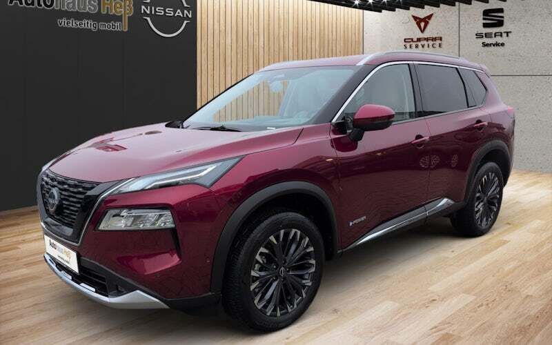 Rot Neu 2025 Nissan X-Trail Tekna SUV | 41.990 € - Bild 1/4