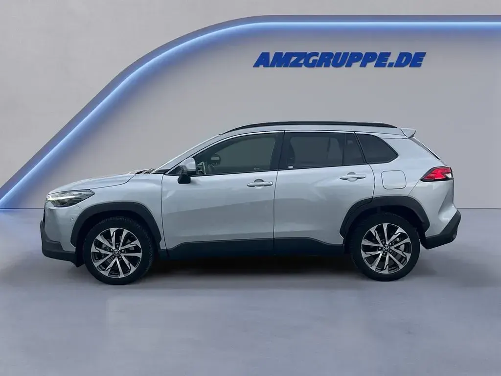 Gebraucht Toyota Corolla Cross Lounge 152 PS (111 kW) 2023 Silber met SUV