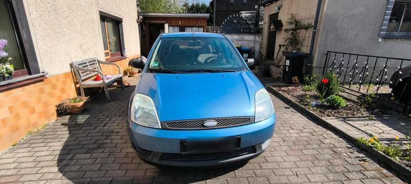 Blau Gebraucht 2003 Ford Fiesta Kleinwagen | 400 € (Superpreis) - Bild 1/4