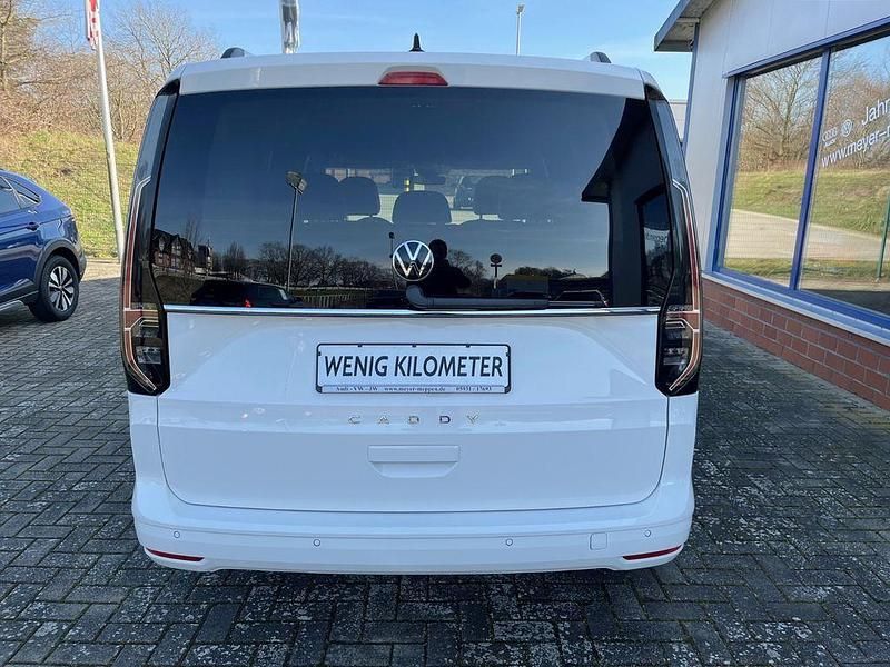 Gebraucht VW Caddy Style 122 PS (89 kW) 2024 Candyweiß Van / Kleinbus