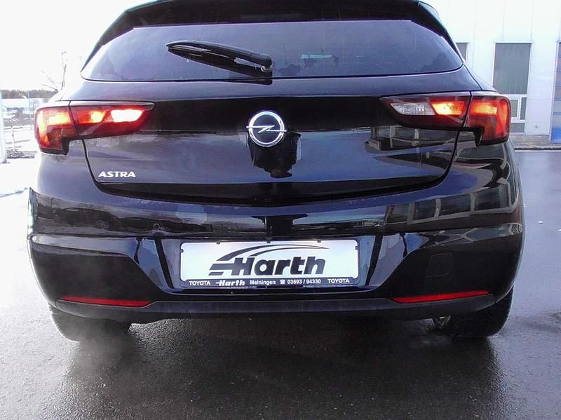 Gebraucht Opel Astra 110 PS (80 kW) 2020 Scjwarz Limousine