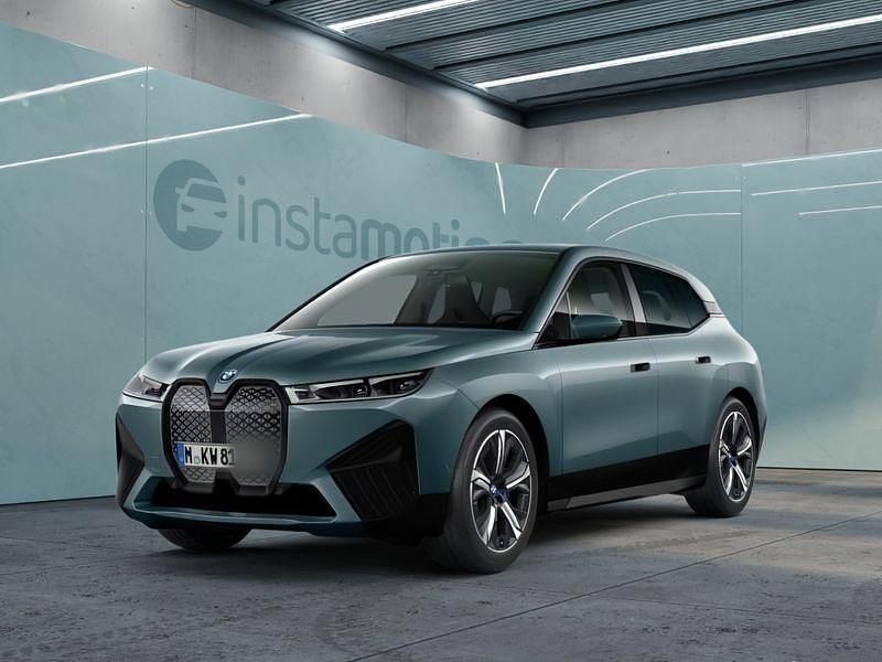Blau Gebraucht 2022 BMW iX SUV | 46.849 € (Fairer Preis) - Bild 1/4