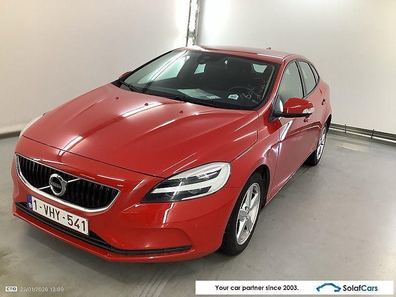 Gebraucht Volvo V40 120 PS (88 kW) 2018 Rot Limousine