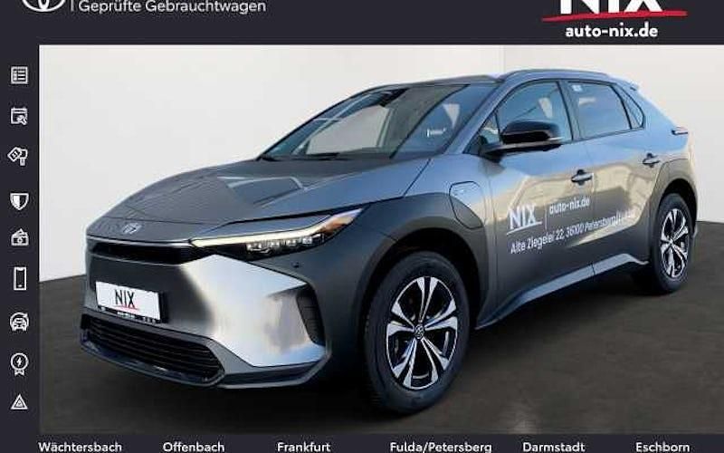 Gebraucht Toyota bZ4X Team 150 kW (204 PS) 2024 Palladiumsilber metallic SUV