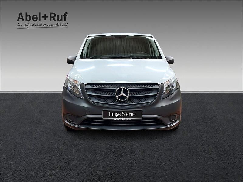 Gebraucht Mercedes e-Vito 85 kW (116 PS) 2021 Arktikweiß Van / Kleinbus