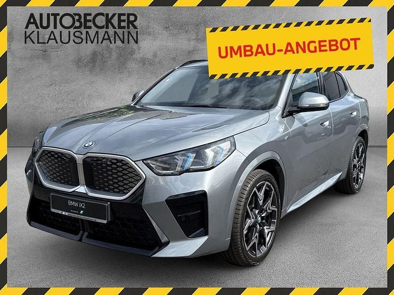 Schwarz Gebraucht 2024 BMW iX2 M Sport SUV | 52.490 € (Teuer) - Bild 1/4