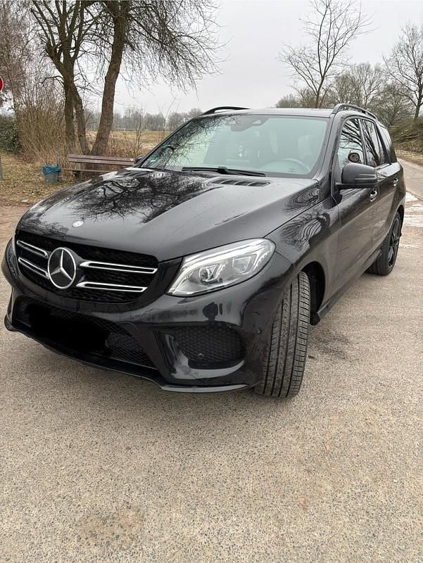 Gebraucht Mercedes GLE350 AMG line 258 PS (189 kW) 2016 Schwarz SUV