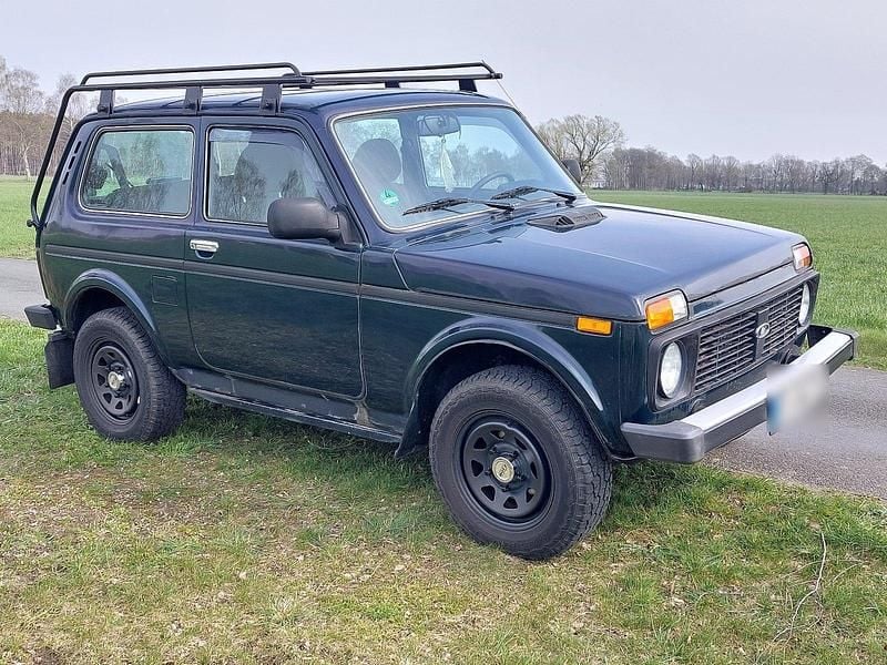 Gebraucht Lada niva 83 PS (61 kW) 2014 Grün SUV