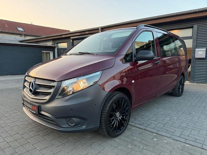 Gebraucht Mercedes Vito 163 PS (119 kW) 2017 Rot Van