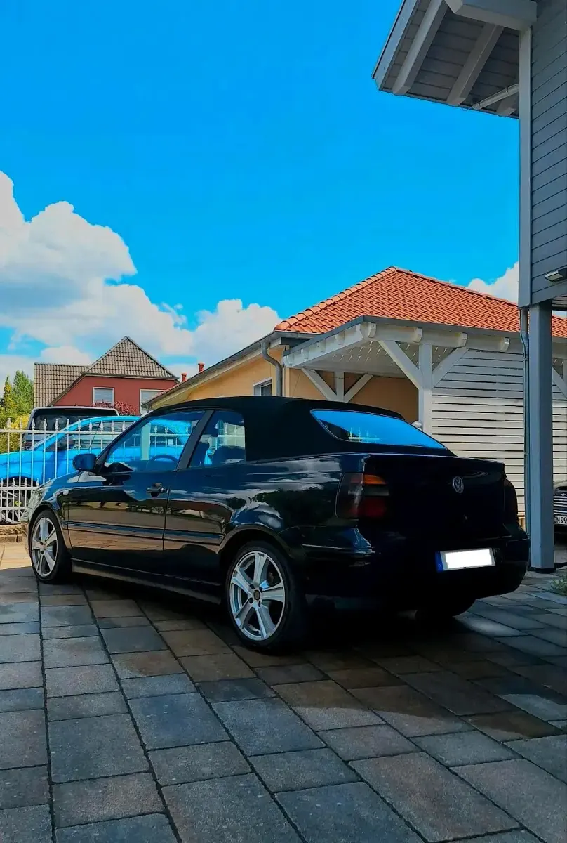 Gebraucht VW Golf Cabriolet Highline 90 PS (66 kW) 2000 Schwarz Cabrio
