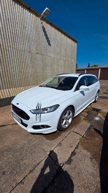 Weiß Gebraucht 2015 Ford Mondeo Titanium Kombi | 7.490 € (Superpreis) - Bild 1/4