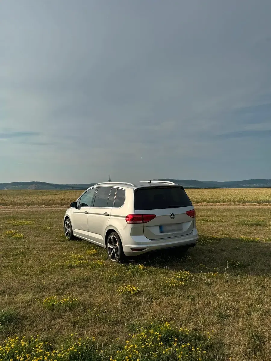 Gebraucht VW Touran 160 PS (117 kW) 2016 Silber Van / Kleinbus
