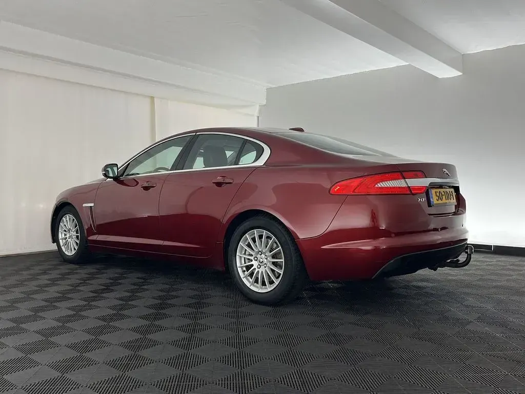 Brugt Jaguar XF 190 HK (139 kW) 2012 Rød Sedan