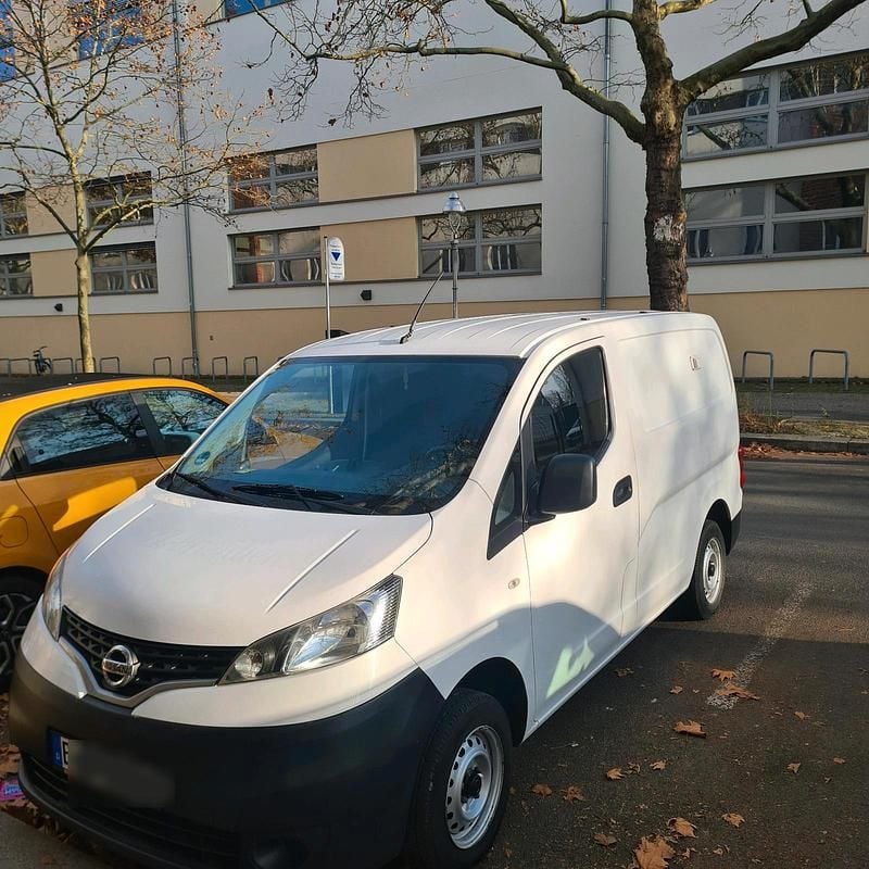 Weiß Gebraucht 2015 Nissan NV200 Van / Kleinbus | 6.399 € (Fairer Preis) - Bild 1/4