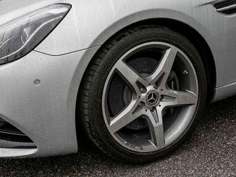Gebraucht Mercedes SLC200 AMG 184 PS (135 kW) 2018 Iridium silber Cabrio