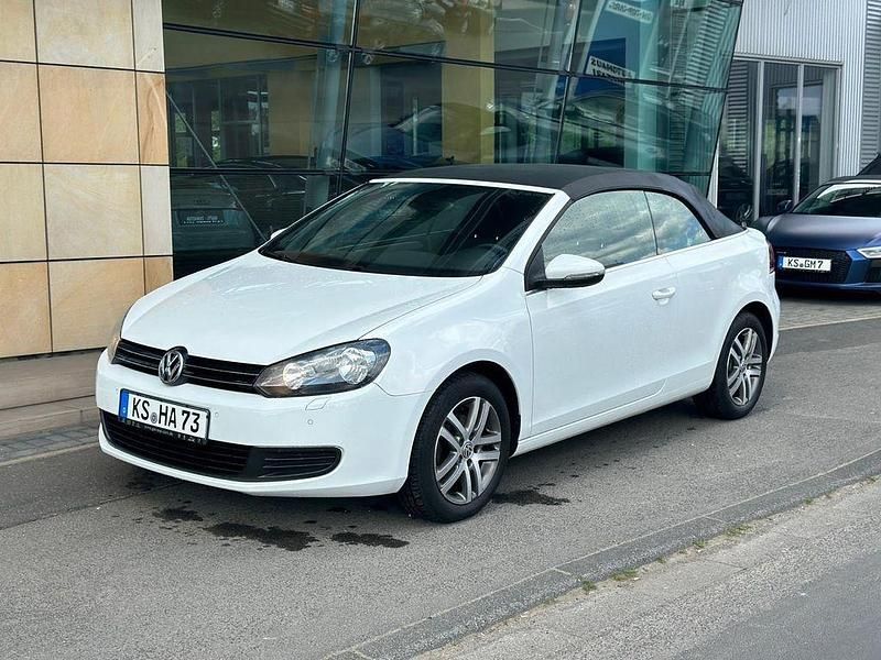 Gebraucht VW Golf Cabriolet Basis 105 PS (77 kW) 2012 Weiß Cabrio