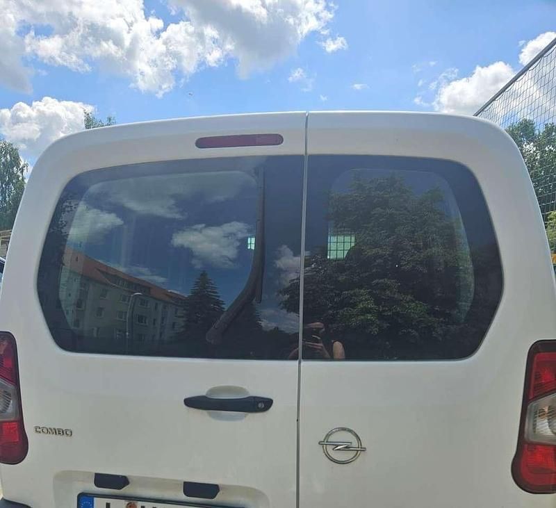 Gebraucht Opel Combo Selection 105 PS (77 kW) 2019 Van / Kleinbus