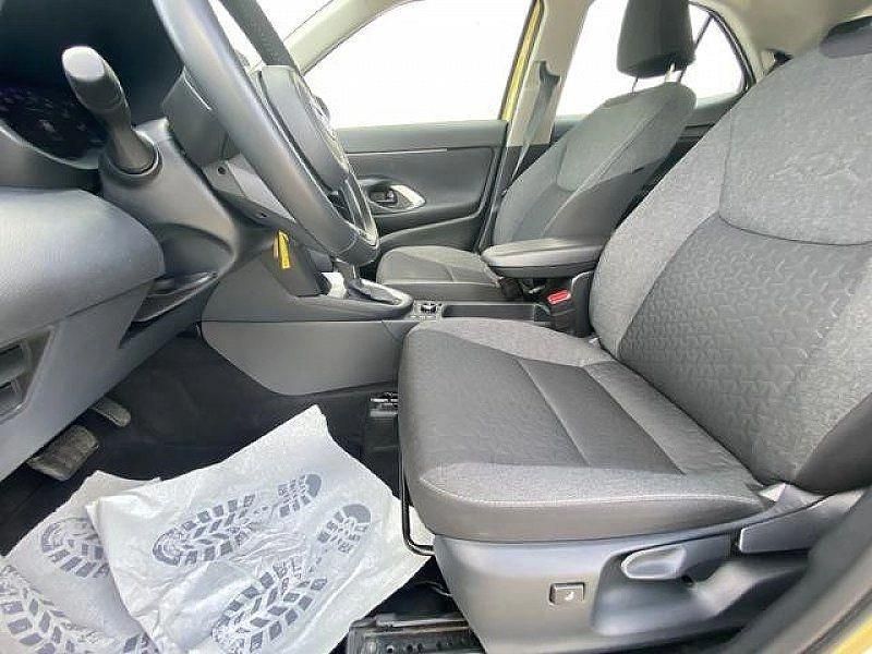 Weiss Gebraucht 2023 Toyota Yaris Cross SUV | 27.049 € (Fairer Preis) - Bild 1/4