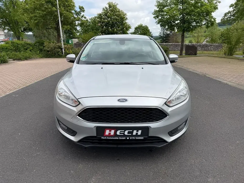 Gebraucht Ford Focus Business Edition 120 PS (88 kW) 2016 Silber Limousine
