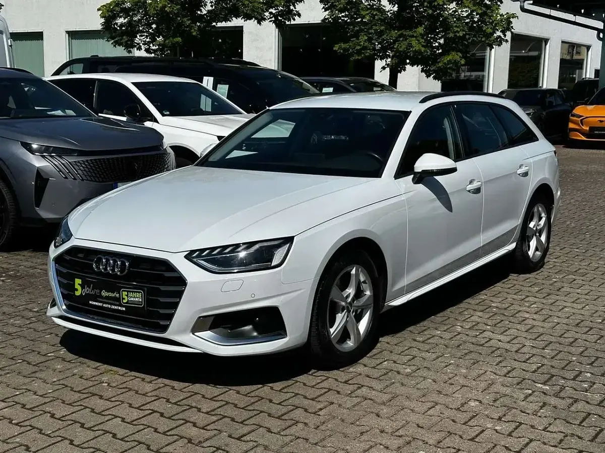 Gebraucht Audi A4 Advanced Plus 150 PS (110 kW) 2020 Weiß Kombi