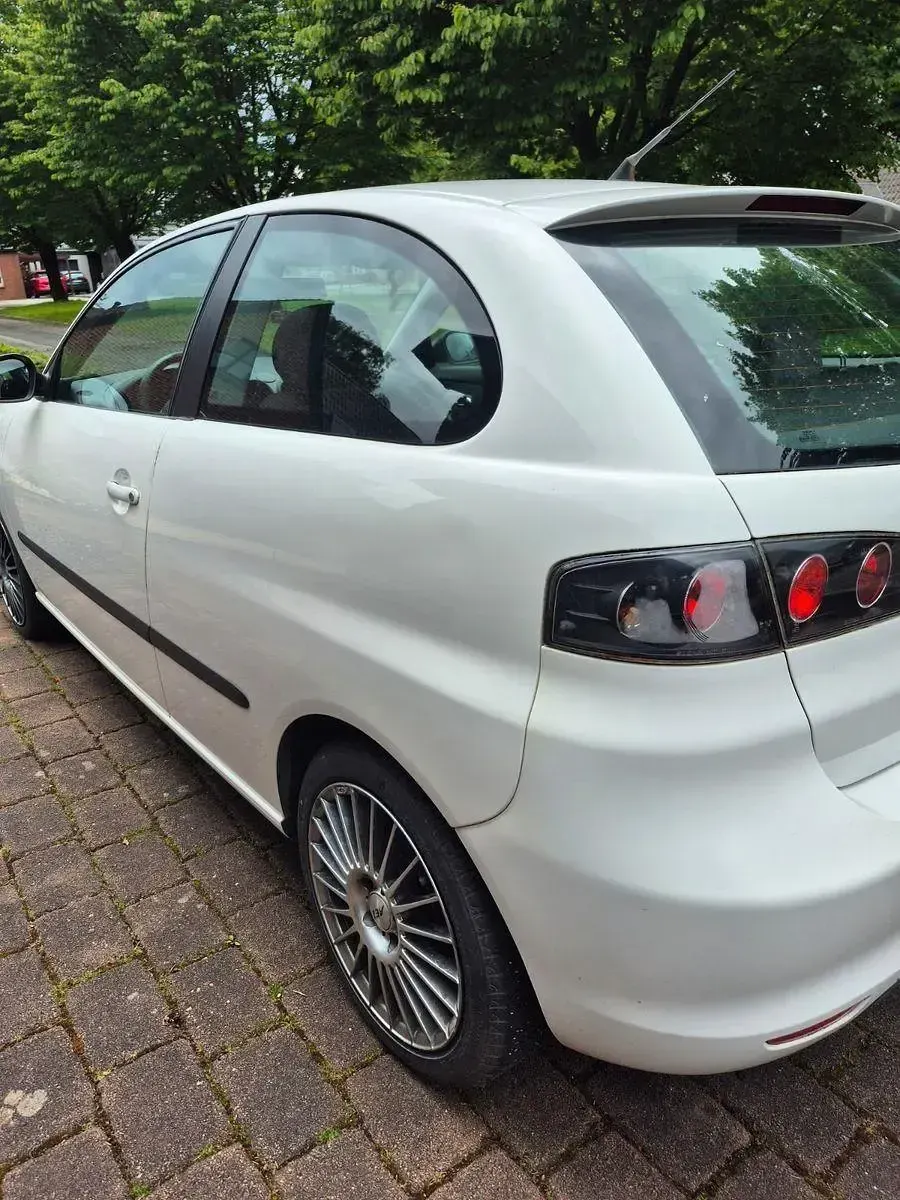 Gebraucht Seat Ibiza Reference 69 PS (50 kW) 2008 Weiß Limousine