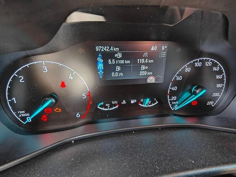 Second-hand Ford Transit Connect 120 CP (88 kW) 2020 Alb Monovolum