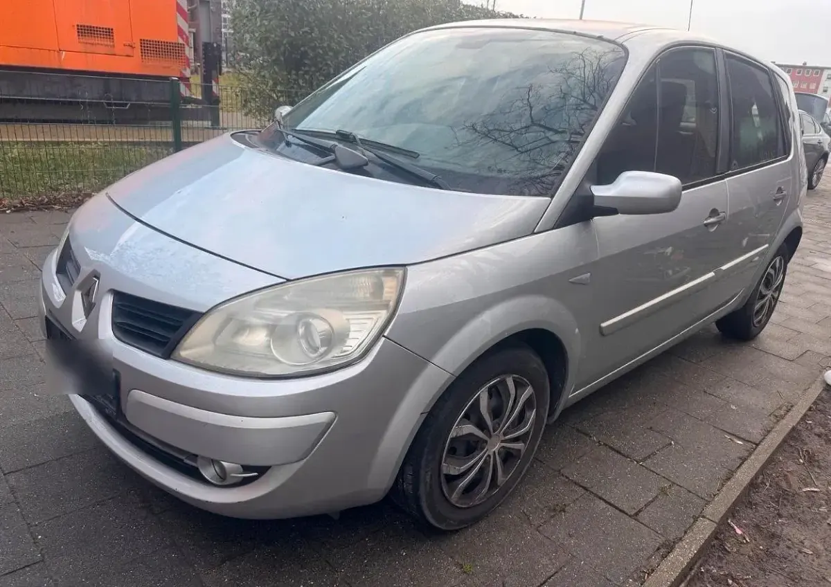 Gebraucht Renault Scenic E-Tech Avantage 131 PS (96 kW) 2007 Silber Van / Kleinbus