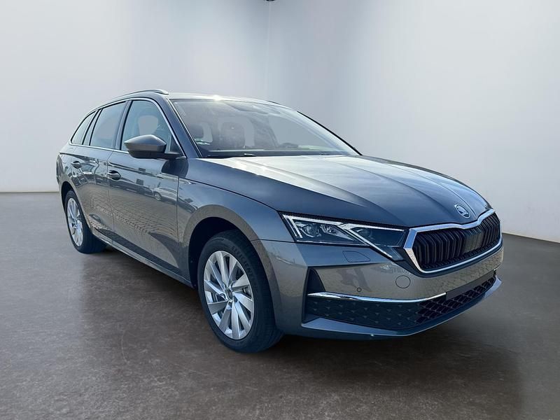 5x graphite grey met. Neu 2025 Skoda Octavia Selection Kombi | 33.914 € (Fairer Preis) - Bild 1/4