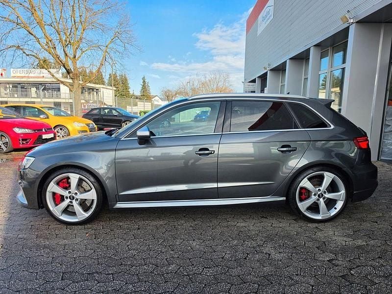Gebraucht Audi RS3 Ambiente 400 PS (294 kW) 2019 Daytonagrau Limousine