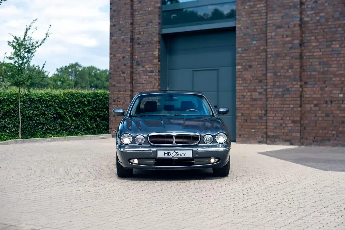 Gebraucht Jaguar XJ8 298 PS (219 kW) 2003 Grau Limousine