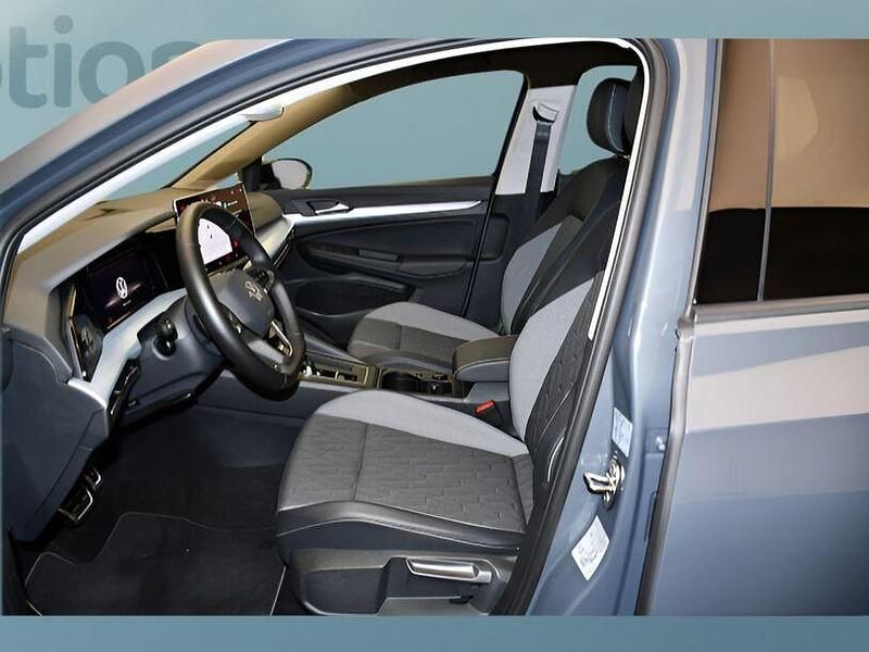 Gebraucht VW Golf VIII 150 PS (110 kW) 2025 Grau Kleinwagen