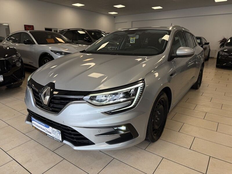 Silber highland grey Gebraucht 2021 Renault Mégane IV Business Limousine | 14.500 € (Fairer Preis) - Bild 1/4