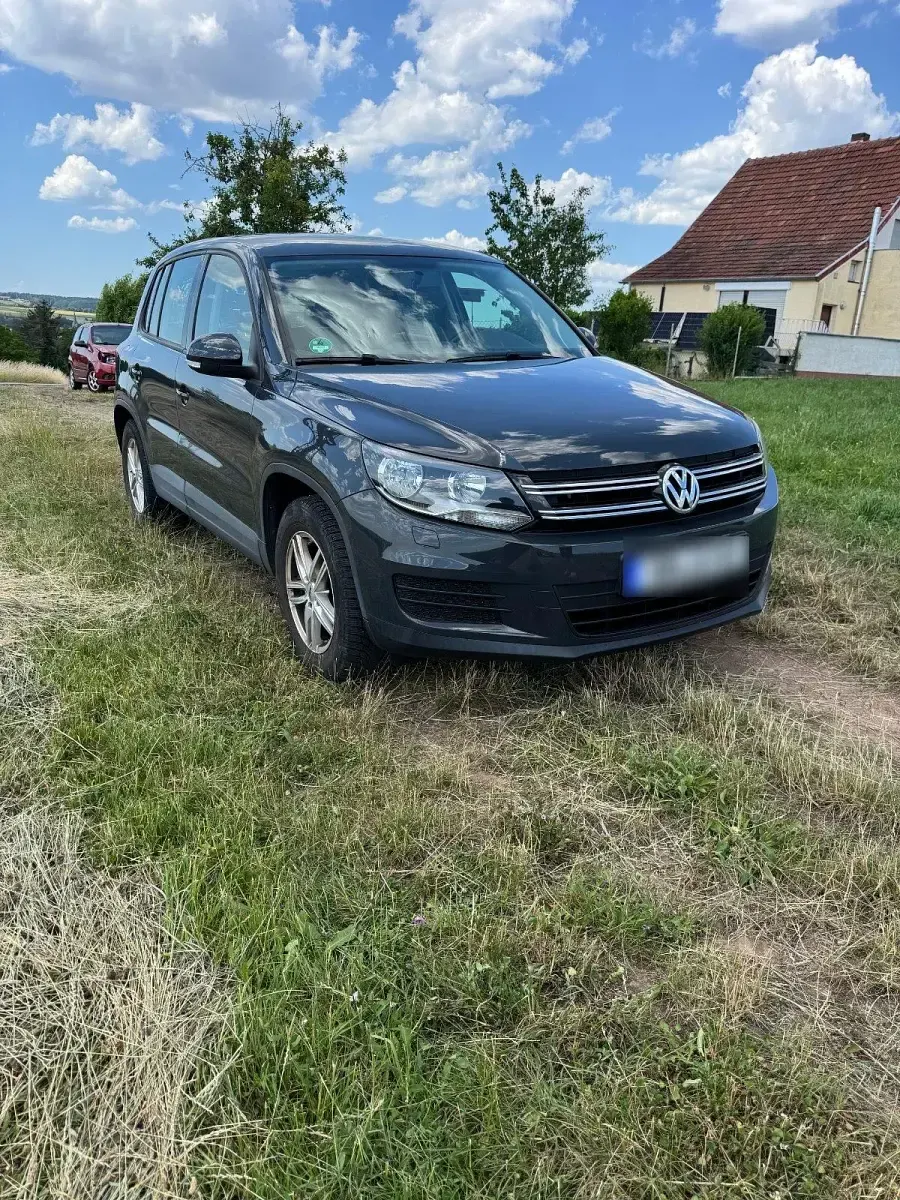 Gebraucht VW Tiguan 122 PS (89 kW) 2015 Grau SUV