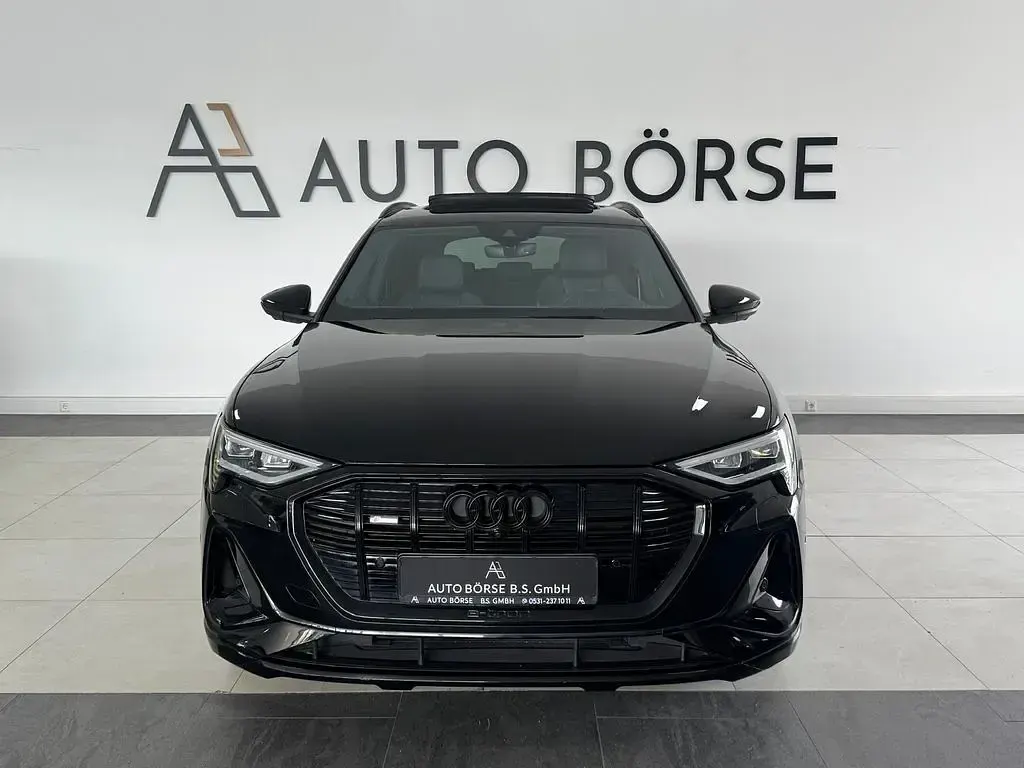 Usata Audi e-tron Black Edition 300 kW (408 CV) 2022 Nero SUV