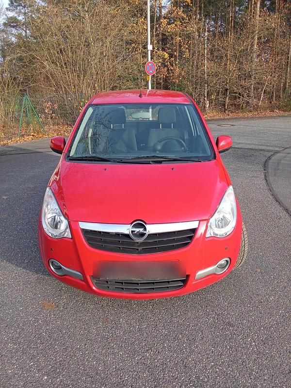 Gebraucht Opel Agila 65 PS (47 kW) 2009 Rot Kleinwagen