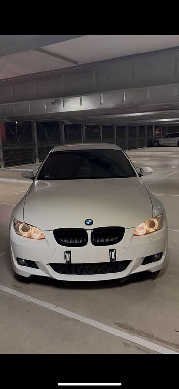 Gebraucht BMW 320 Shadowline 170 PS (125 kW) 2008 Weiß Coupé