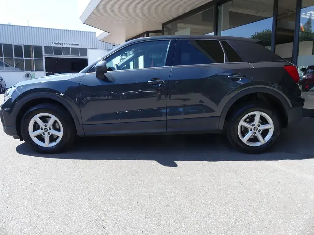Gebraucht Audi Q2 116 PS (85 kW) 2022 Grau SUV