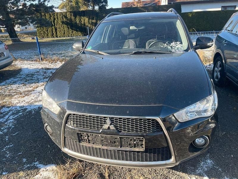 Gebraucht Mitsubishi Outlander 177 PS (130 kW) 2011 Schwarz SUV