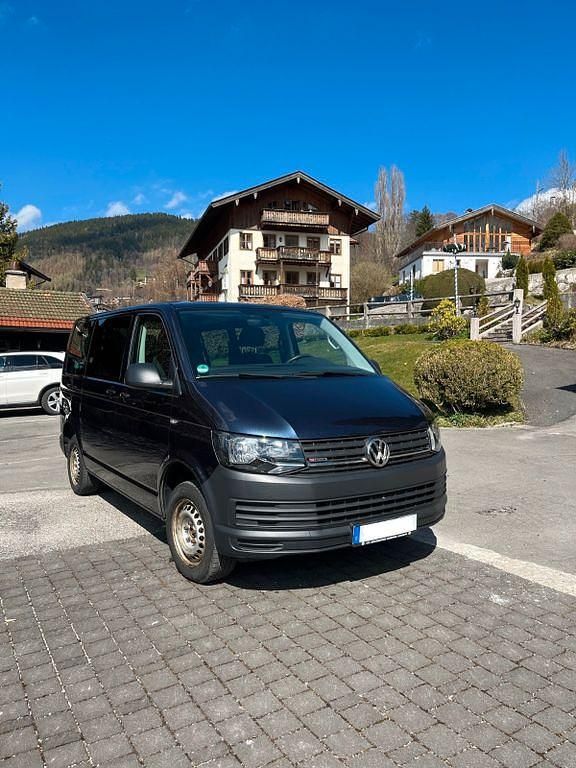 Second-hand VW T6 150 CP (110 kW) 2017 Albastru Van