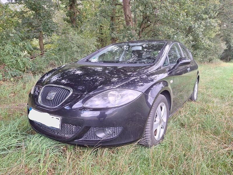 Gebraucht Seat Leon 105 PS (77 kW) 2008 Schwarz Kleinwagen