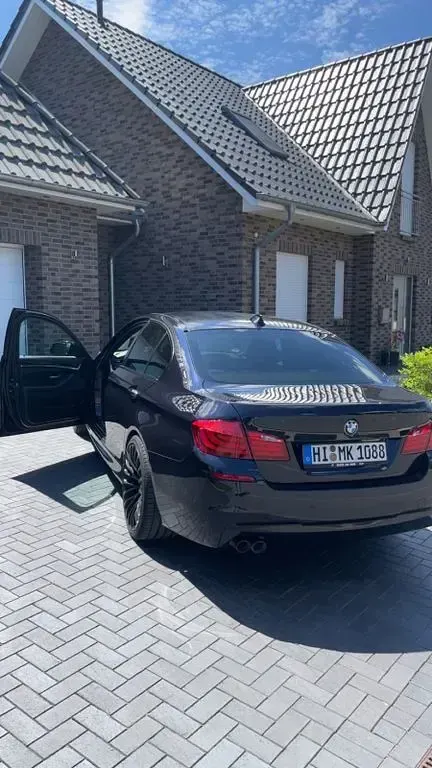 Gebraucht BMW 530 M Sport 258 PS (189 kW) 2013 Schwarz Limousine