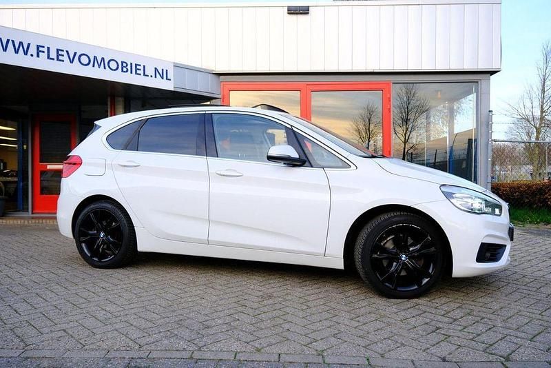 Gebraucht BMW 216 Active Tourer 116 PS (85 kW) 2016 Weiß Van / Kleinbus