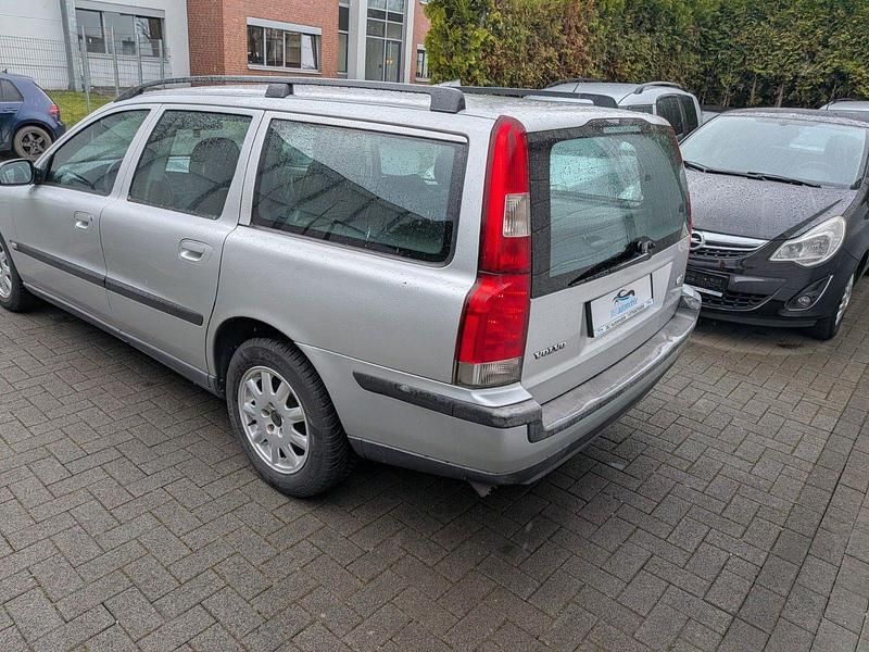 Gebraucht Volvo V70 Comfort 140 PS (102 kW) 2001 Silber Kombi