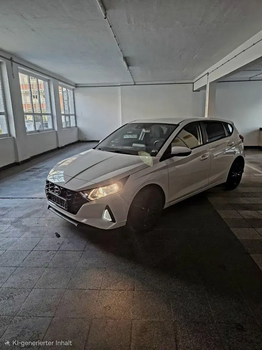 Gebraucht Hyundai i20 Edition 30+ 101 PS (74 kW) 2022 Weiß Kleinwagen