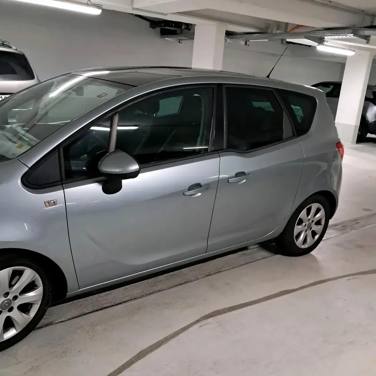 Gebraucht Opel Meriva 2011 Silber Van / Kleinbus