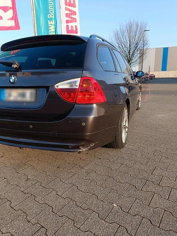 Gebraucht BMW 320 163 PS (119 kW) 2005 Kombi