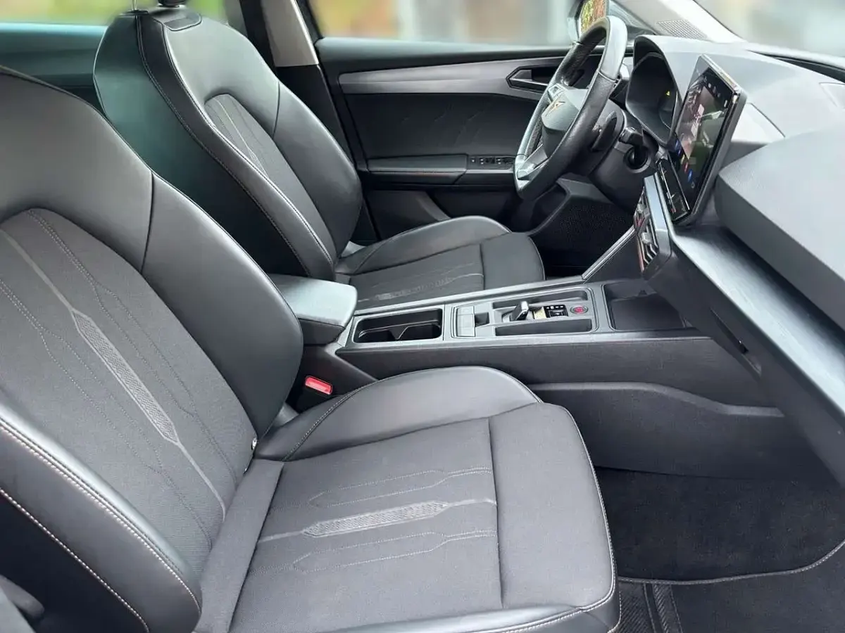 Gebraucht Cupra Leon 150 PS (110 kW) 2023 Grau Kombi