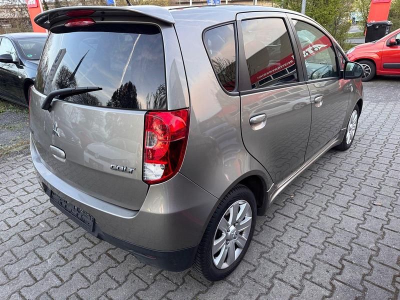 Gebraucht Mitsubishi Colt Motion 95 PS (69 kW) 2011 Grau Kleinwagen