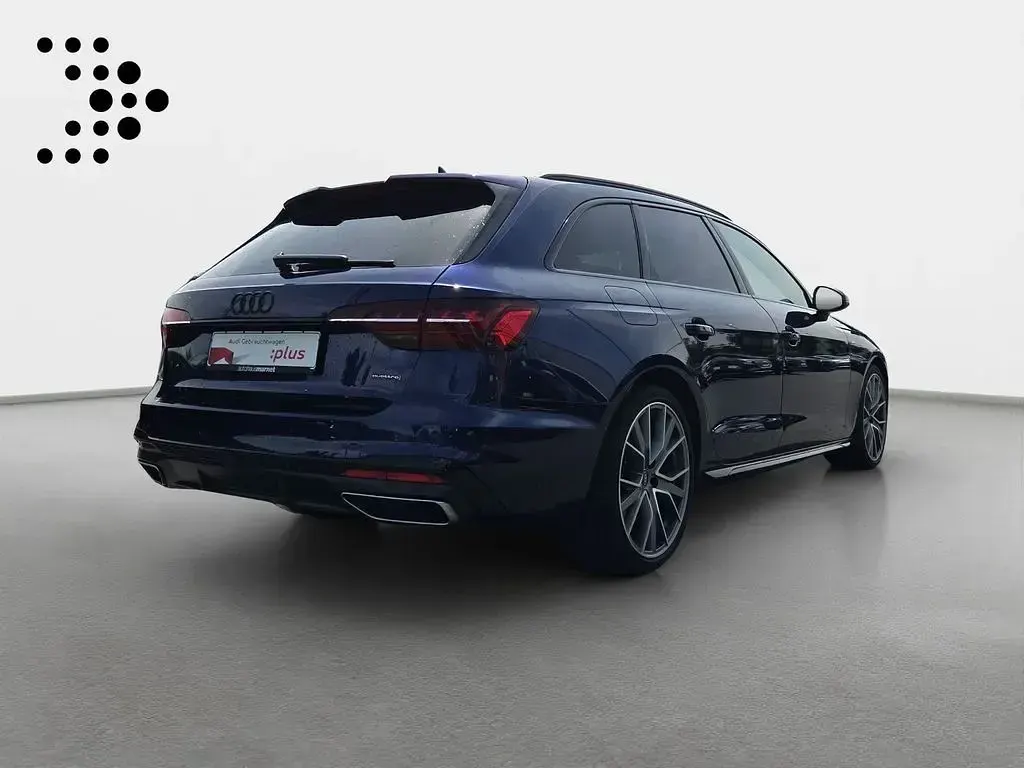 Używany Audi A4 S-Line 204 KM (150 kW) 2022 Niebieski Kombi