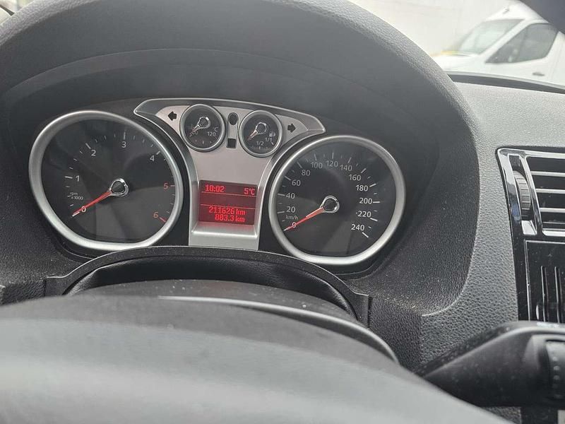 Gebraucht Ford Kuga Titanium 140 PS (102 kW) 2011 Weiß SUV